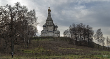 Путь к вершине / Маленький человек в большом мире