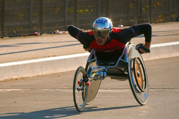 Вперед! / Спортсмен-колясочник - участник Нью-Йоркского марафона 2019