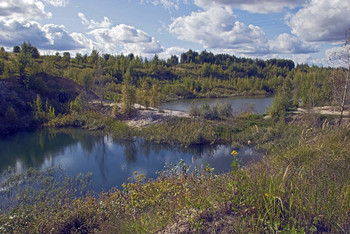 Голубые озера в Тульской области / Образовался ряд живописных озер на месте выработанных карьеров