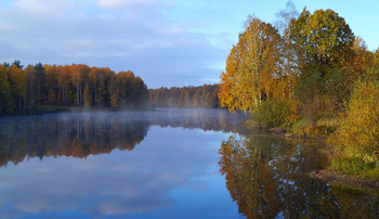 Осеннее утро / Лесное озеро