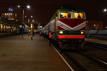 Минский вокзал / Вечерняя жизнь вокзала