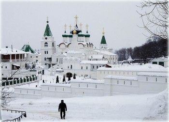 Дорога к храму... / Дорога к Богу через Храм
Для всех открыта постоянно,
Священник здесь поможет Вам
Очистить душу покаяньем.
Когда почувствует душа,
Что нет пред Богом...

Vladimir1942