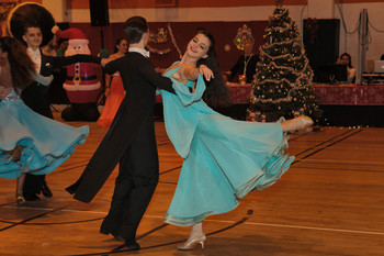 И изящный пируэт / Новогоднее шоу Бруклинской школы танца