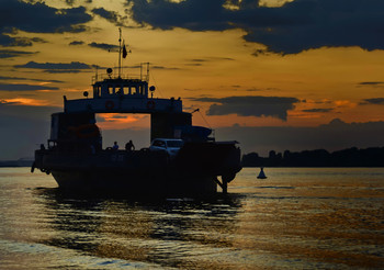 по Волге матушке... / сентябрь, закат, Волга, Нижний Новгород