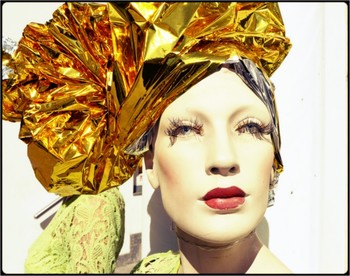 &nbsp; / mannequin in full sunlight - fashion