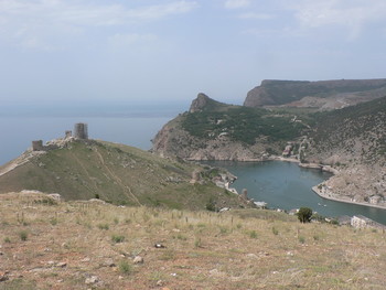 Крымские зарисовки 2 / Развалины старой крепости и выход из Балаклавской бухты