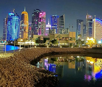 Пятничные огни / Катар. Вечерняя столица Доха