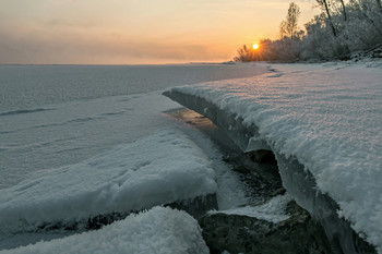 Вот и вечер настал и солнце заходит... / Красноярский край. Берег реки Енисей.