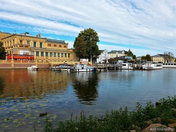 Schwerin / Альбом «Путешествия»: http://fotokto.ru/id156888/photo?album=73174 Альбом «Архитектура»: http://fotokto.ru/id156888/photo?album=60147
Слайд-шоу &quot;Шверин&quot;

https://www.youtube.com/watch?v=itjCTZh205E