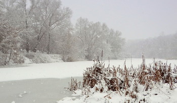 А снег идёт / Снег повалил огромными хлопьями