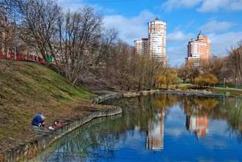 Тихий уголок Москвы / В скверике рядом с Можайским шоссе