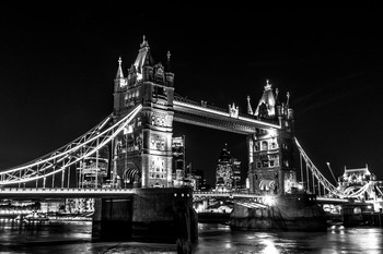 &nbsp; / Long exposure black and white night shot of London's Tower Bridge.