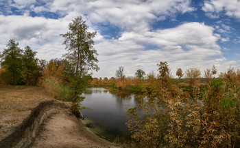 Примерно середина осени / река Северский Донец. Осень 2019.