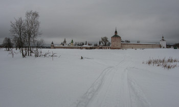 Серая зима / Кирилло-Белозерский монастырь