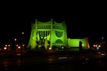 Драмтеатр / Гродненский областной драматический театр ночью с новой подсветкой