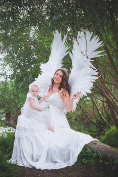 Ангелы / Мать и дитя