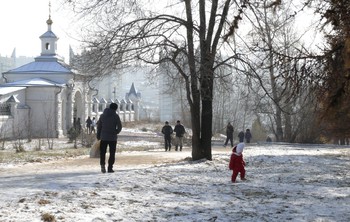 Перспектива покажет / день солнечный, но туманный