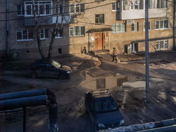 Суздаль, март, двор. / ......