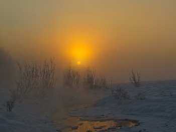 Морозный утренний восход / Родник-талица.
Тоджа. Тува. Восточная Сибирь