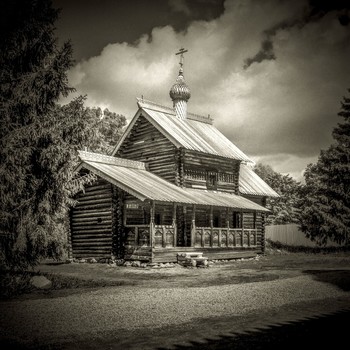 Церковь Успения Богородицы. XVI век. / В.Новгород. Витославлицы. Ч/б пленка.