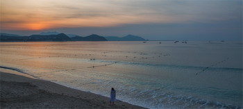 Встречая рассвет. / Утро юной островитянки. Hainan.