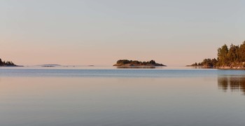 И вода как мёртвая не дышит... / Карелия...