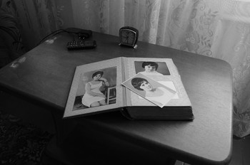 Старый альбом / Про опустевший дом.Такой была хозяйка дома 60 лет назад[img]https://b.radikal.ru/b03/2005/de/18f3a4ca7769.jpg[/img]

[img]https://a.radikal.ru/a41/2005/d8/57340d71c200.jpg[/img]

[img]https://a.radikal.ru/a29/2005/95/3c4c524e9de5.jpg[/img]