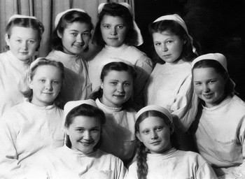 20 марта 1945 г. Вологодский медицинский техникум. / Третий курс, выпускной.