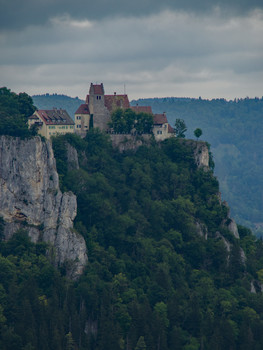 &nbsp; / Burg Wildenstein an der jungen Donau
Замок на Дунае в Германии