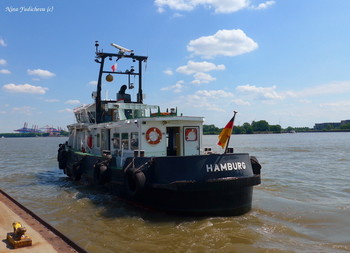 Hamburg / Читайте в моем блоге о маршруте на пароме :

https://zen.yandex.ru/media/id/5ee66fc9c64be97c15fe75fd/letniaia-progulka-po-elbe-5f1b35cab65d2250ab15c180

Парусники в Гамбурге:

https://www.youtube.com/watch?v=JT5YfxP005o

Видео &quot;Прогулка по Эльбе&quot;: https://www.youtube.com/watch?v=qL1e1j9B8Vk

Лайнеры в Гамбурге:

https://www.youtube.com/watch?v=VU8V0Jvqpy0

https://www.youtube.com/watch?v=_8iY4QcGL-A&amp;t=8s https://www.youtube.com/watch?v=EVMHpH6SJxA

Корабли на Эльбе:

https://www.youtube.com/watch?v=DA7DProSV6o&amp;list=UUEOp3amNaNT0205lPmdFi8w&amp;index=19

Портовый центр и складской район Гамбурга:

https://www.youtube.com/watch?v=i0kxa-sex6o

https://www.youtube.com/channel/UCEOp3amNaNT0205lPmdFi8w/videos?

https://www.youtube.com/watch?v=IGn-NNqkBL0

https://www.youtube.com/watch?v=dZ1W9amrFdg