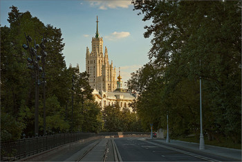 Легендарная. / Покровский бульвар.