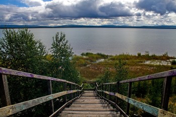 &nbsp; / К озеру.