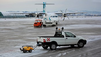Обледенелый аэродром / Обледенелый аэродром в Римини