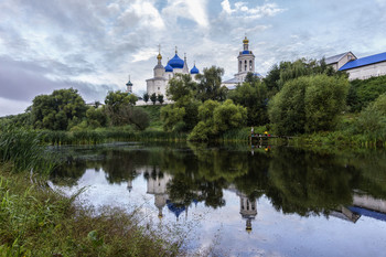 Свято-Боголюбский женский монастырь (год основания 1165 г.) / ***