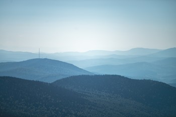 Синева / Горы в дыму