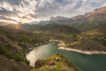 &nbsp; / Кабардино-Балкария, Баксанское ущелье, Былымское озеро