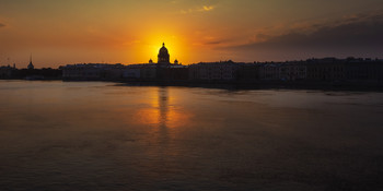 Утро великого города / Санкт-Петербург,
Вид с васильевского острова на Неву