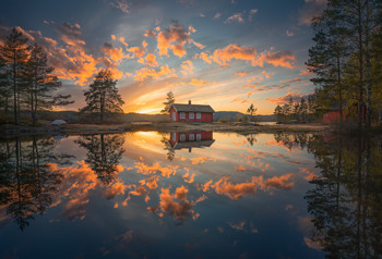 &nbsp; / It was an amazing sunset that evening in May - Ringerike, Norway