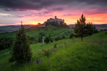 &nbsp; / Sunset at the castle in Slovakia :)