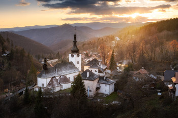 &nbsp; / Sunset in one of the most beautiful village in Slovakia :)