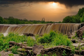Возмездие. / Перед дождем. Саблинские водопады.