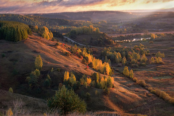 Сентябрьское утро на горе Мыщелка / Село Посад, Пермский край.