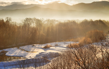 morning rays / Утро на реке.........Приморье