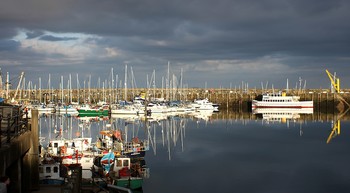 &nbsp; / Evening shot of Scarborough Harbour taken with Pentacon 50mm f1.8
on Canon 1300d