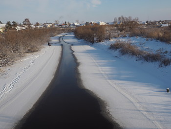 каргат осенью / река почти замерзла