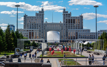 Нур-Султан / ...