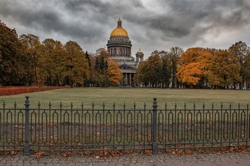 Осень в Петербурге. / ***