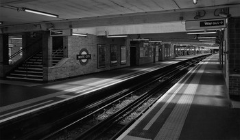 Зебра / Станция метро &quot;Белый город&quot; - Лондон