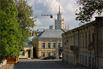 Старая Москва / Москва, Колпачный переулок. 
Весна, 2011 г.