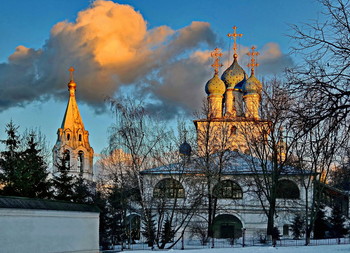 На закате зимнего дня / Храм Казанской иконы Божией Матери в Коломенском